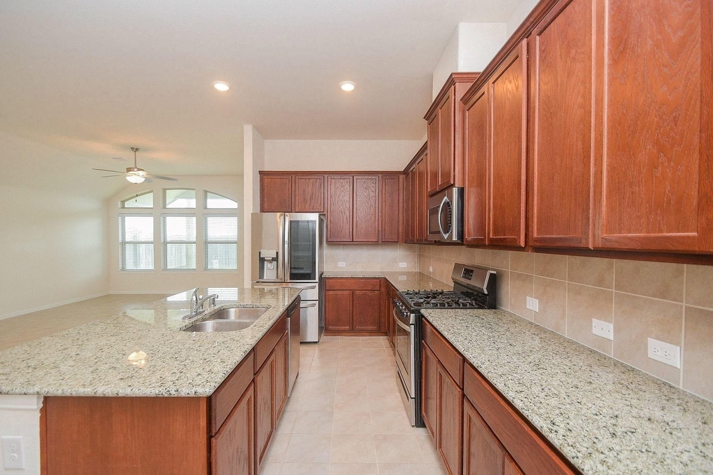 6142 Thief River Falls Drive - Photo 11