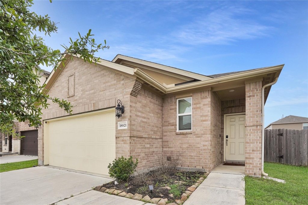 18821 Amaro Hills Drive - Photo 1