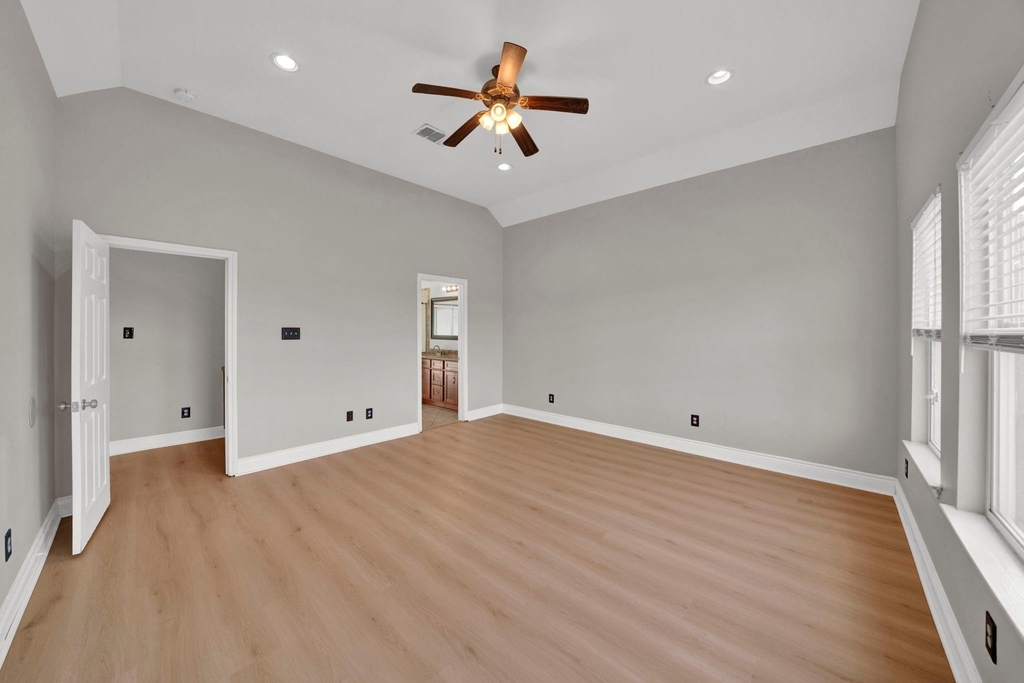 5395 Kyla Circle - Photo 17