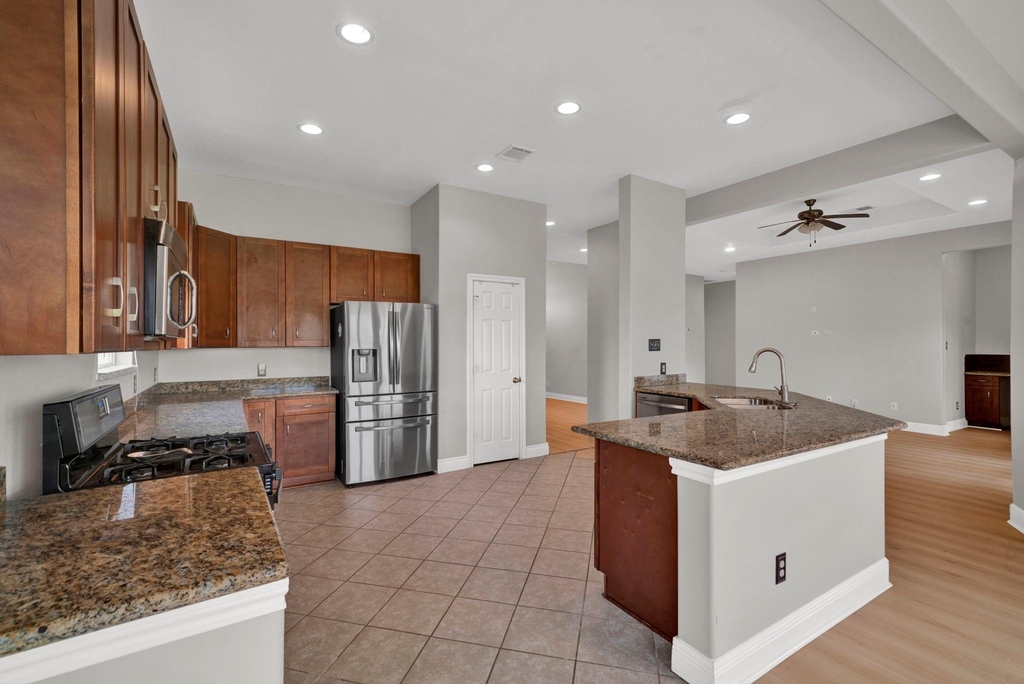 5395 Kyla Circle - Photo 6