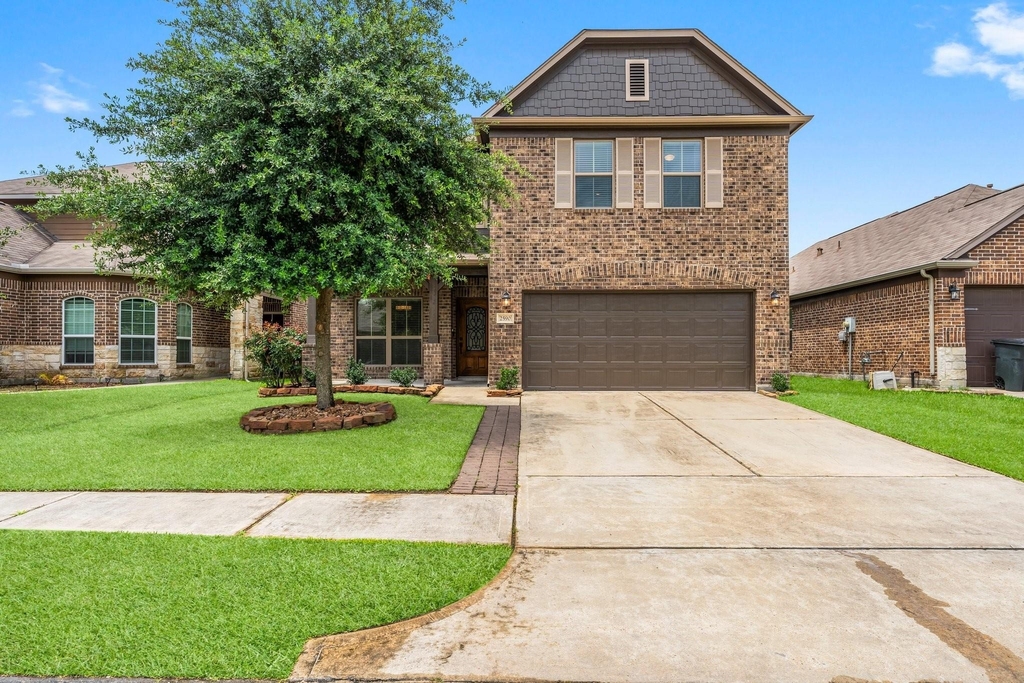 2590 Magnolia Fair Way - Photo 0
