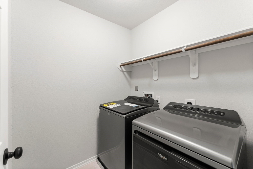 2590 Magnolia Fair Way - Photo 15