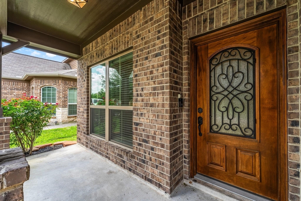 2590 Magnolia Fair Way - Photo 2