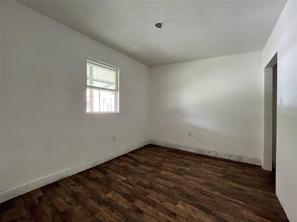 5104 39th Street - Photo 3