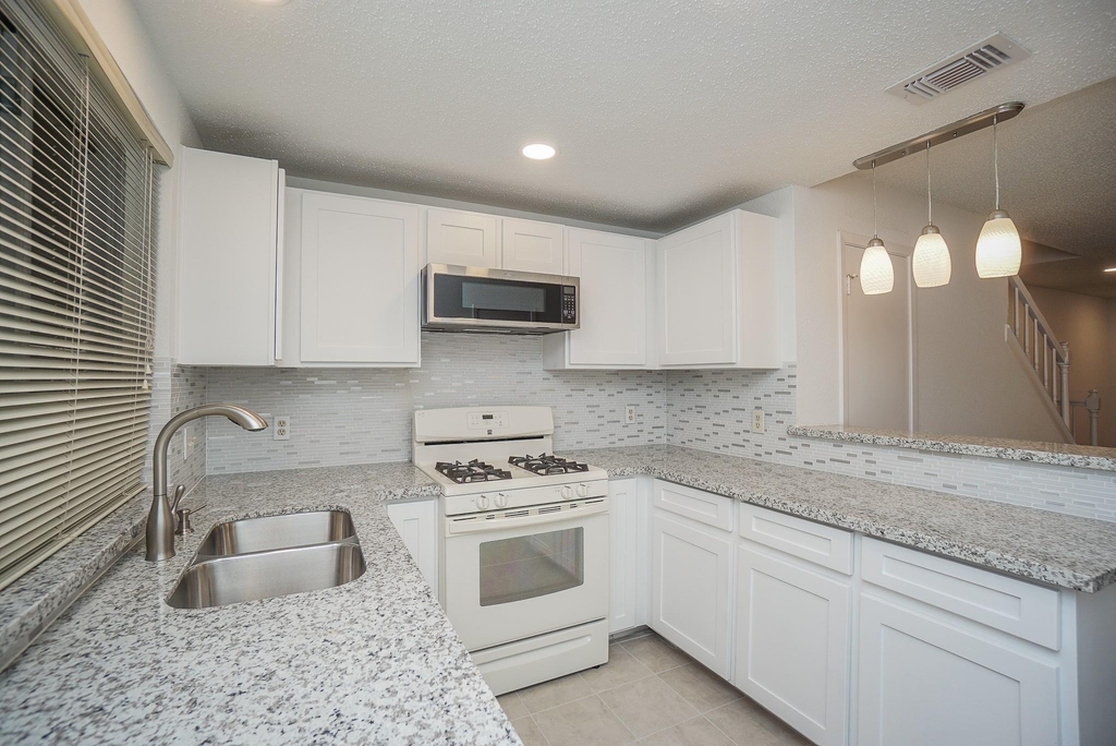2810 Grants Lake Boulevard - Photo 23