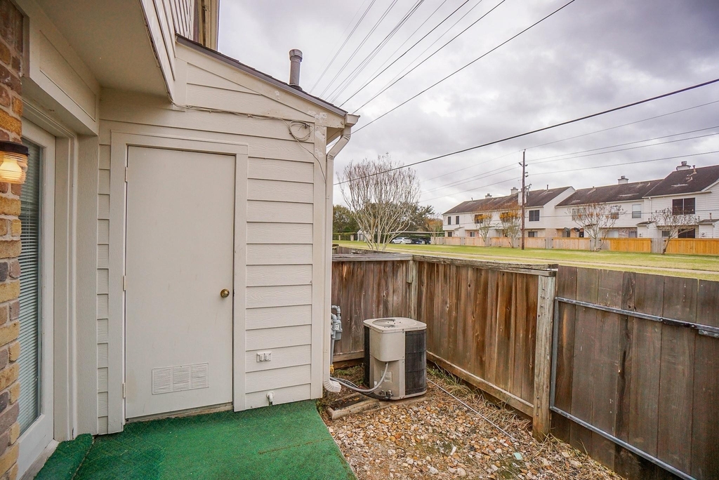 2810 Grants Lake Boulevard - Photo 8