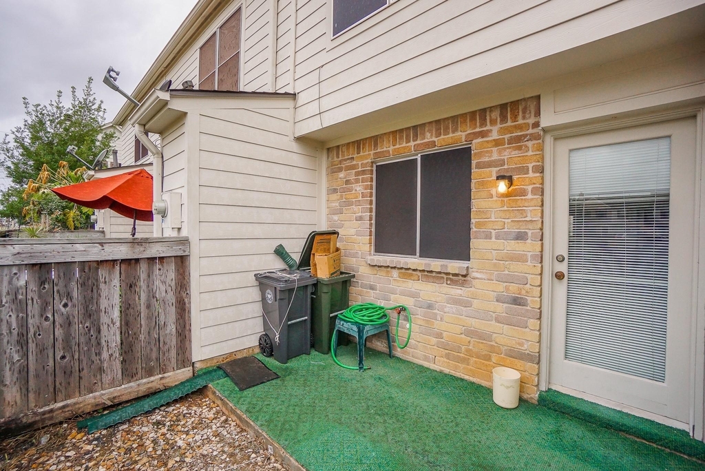 2810 Grants Lake Boulevard - Photo 9