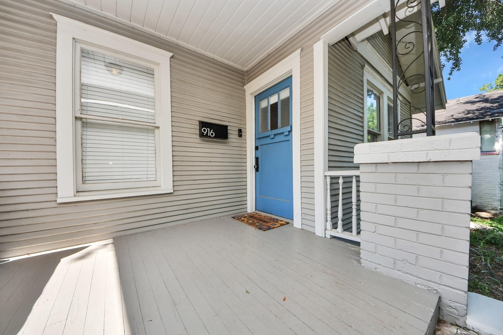 916 W Cottage Street - Photo 6