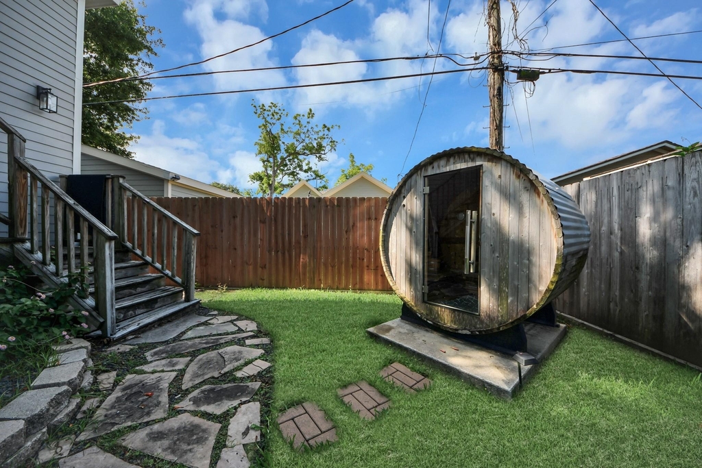 916 W Cottage Street - Photo 24