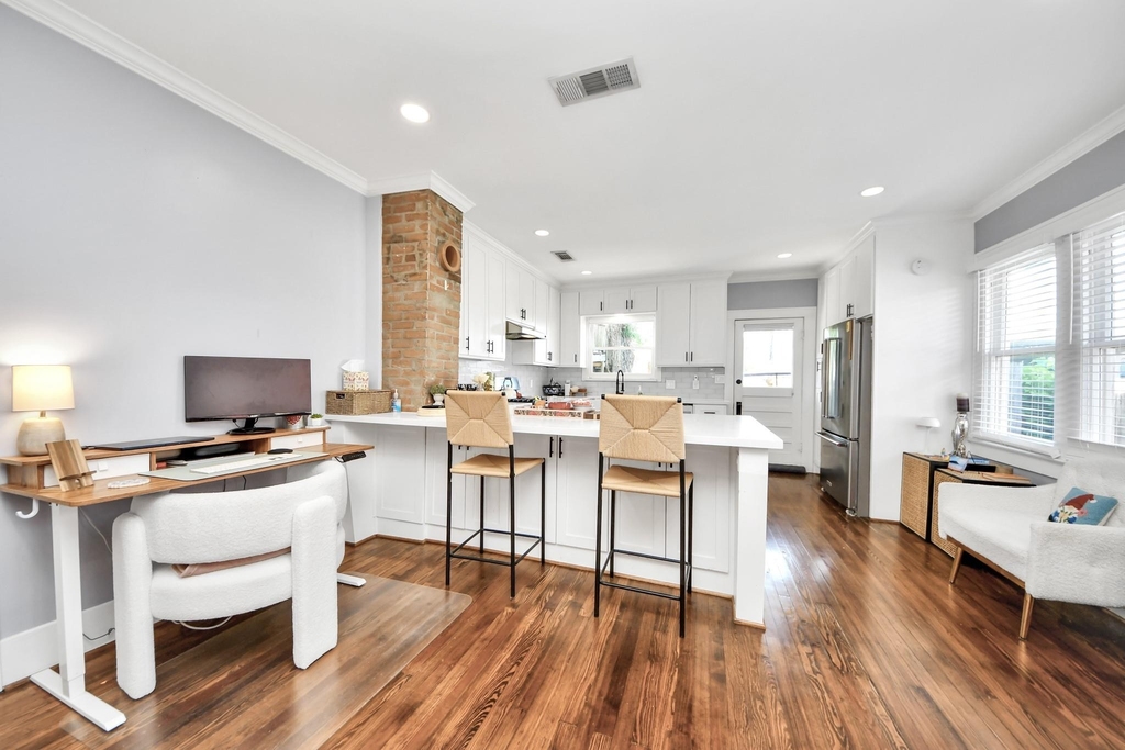 916 W Cottage Street - Photo 12