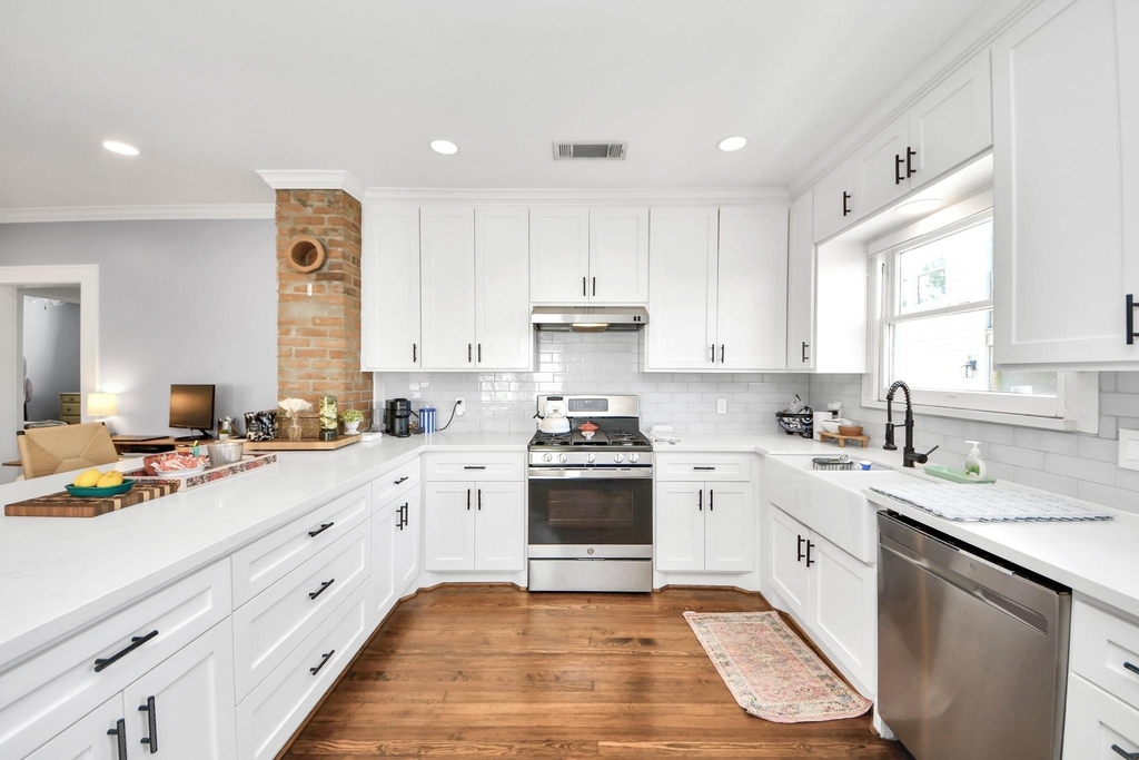 916 W Cottage Street - Photo 14