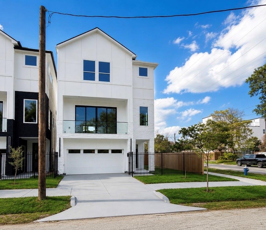 3101 Live Oak Street - Photo 0