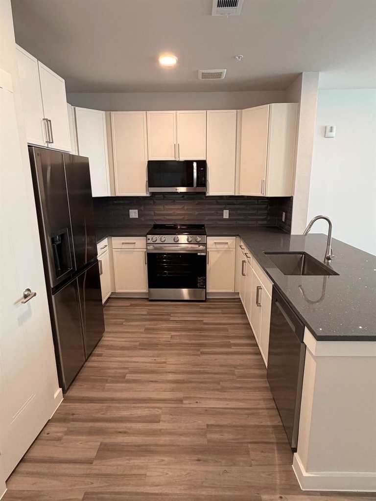 17318 N Eldridge Parkway - Photo 7