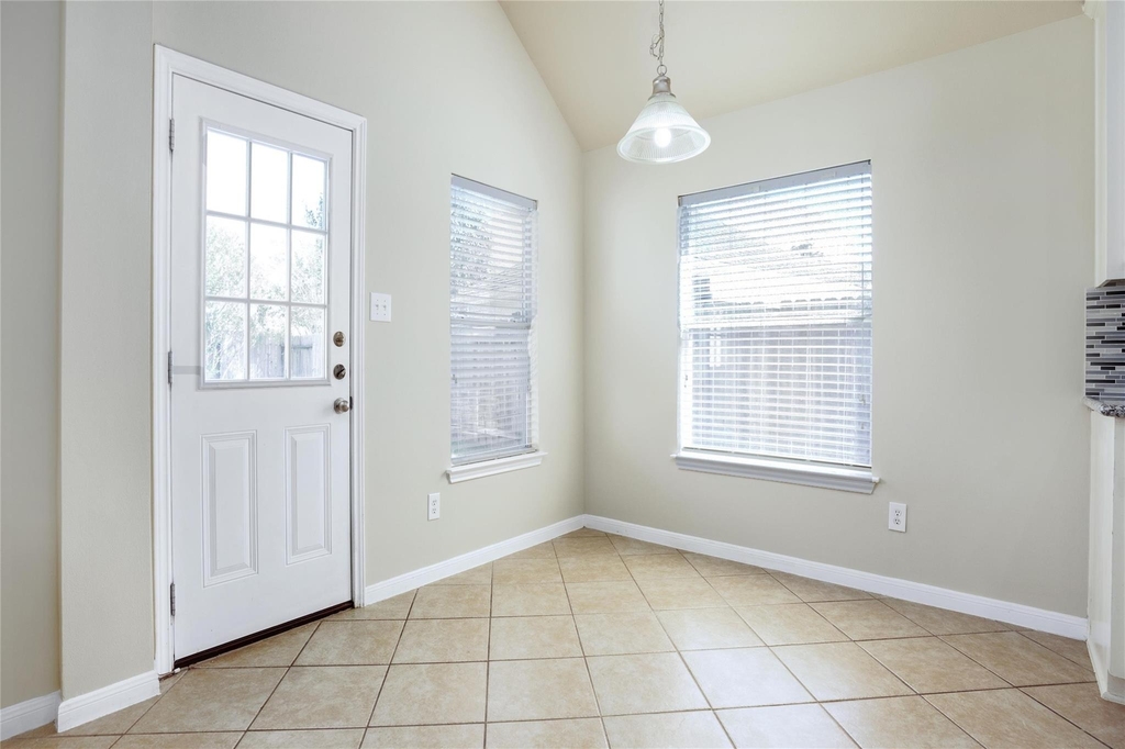 6214 Southcott Court - Photo 8