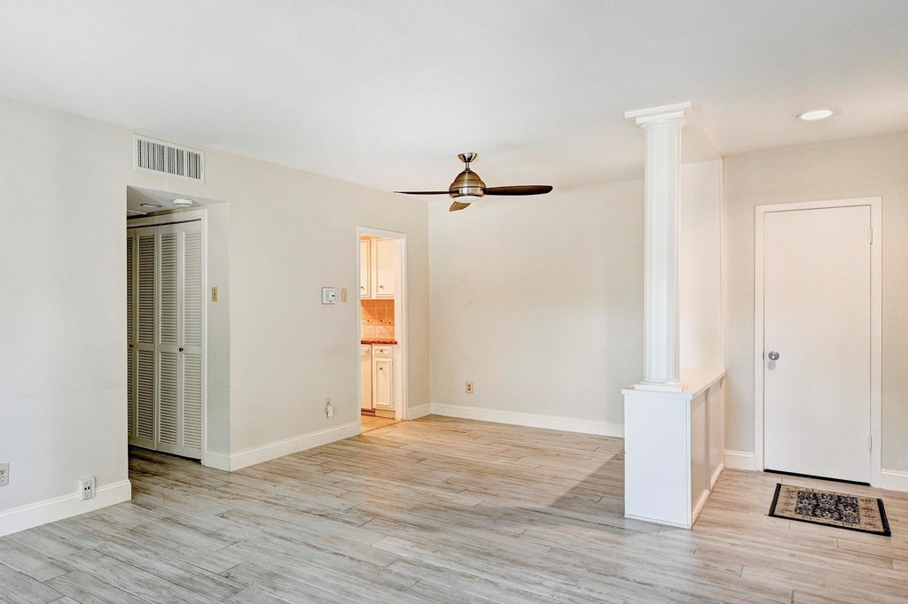2230 S Piney Point Road - Photo 5
