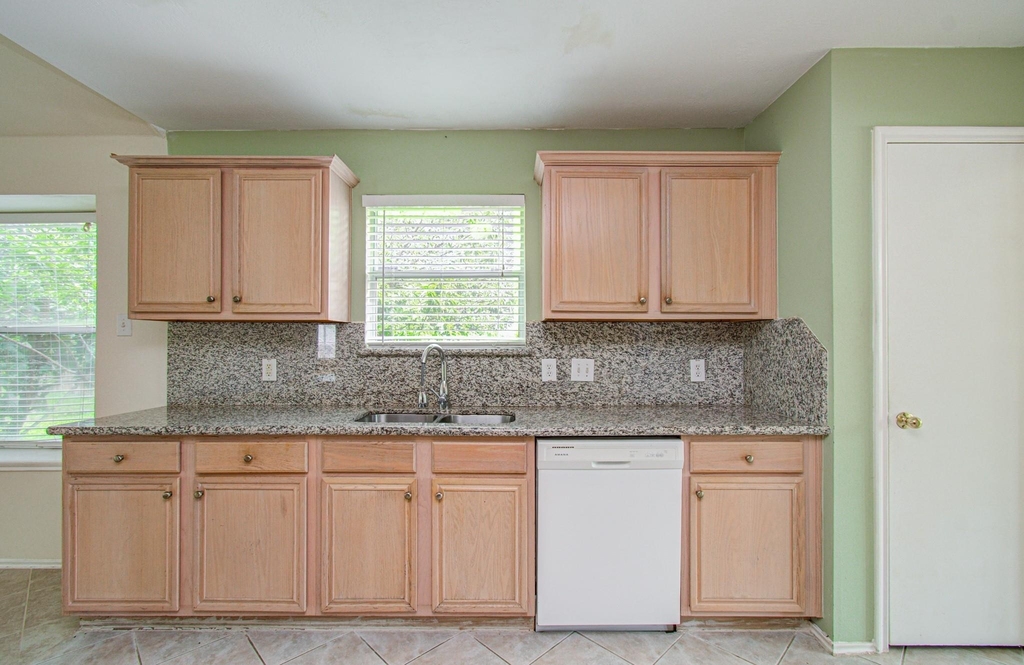 11714 Sweet Willow Court - Photo 10
