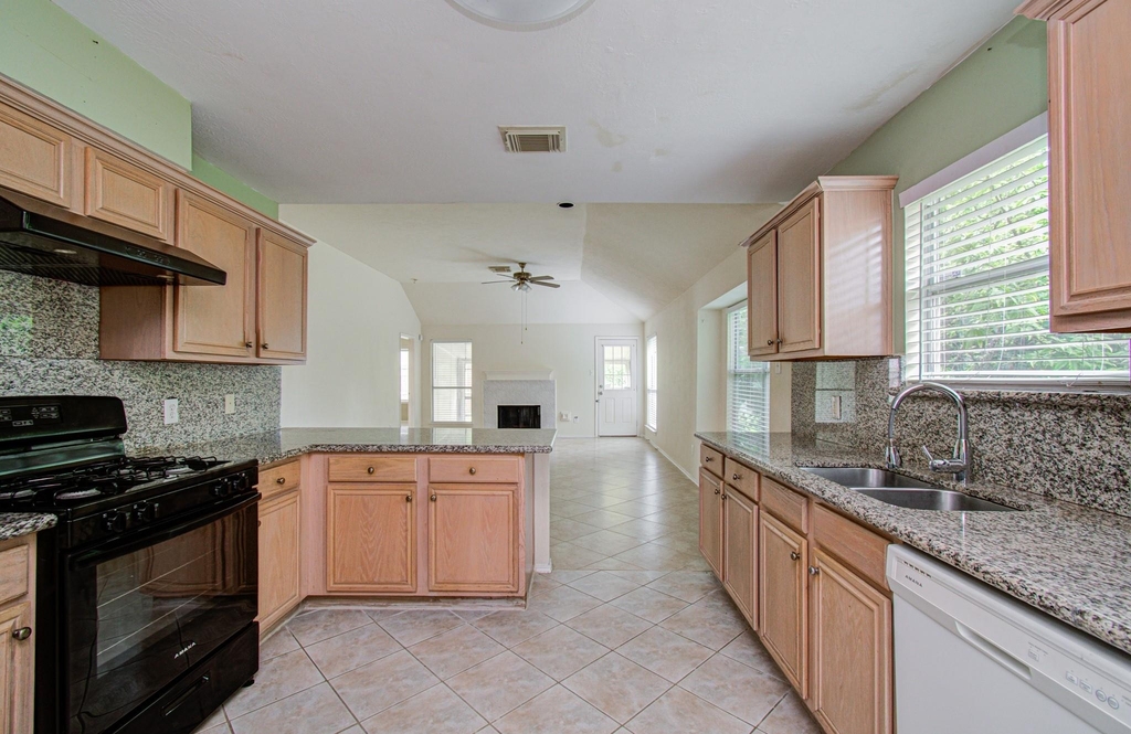 11714 Sweet Willow Court - Photo 12