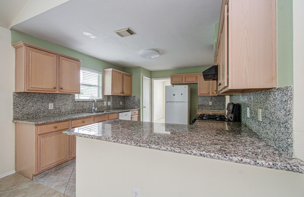11714 Sweet Willow Court - Photo 9