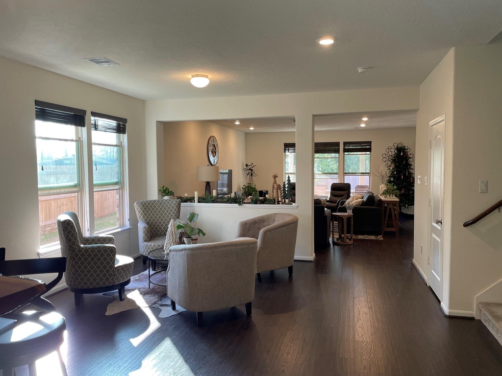1172 Clonmore Court - Photo 4