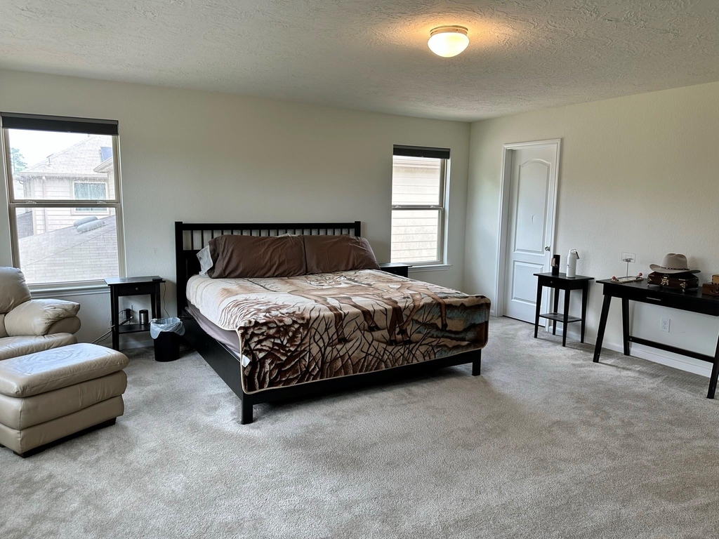 1172 Clonmore Court - Photo 11