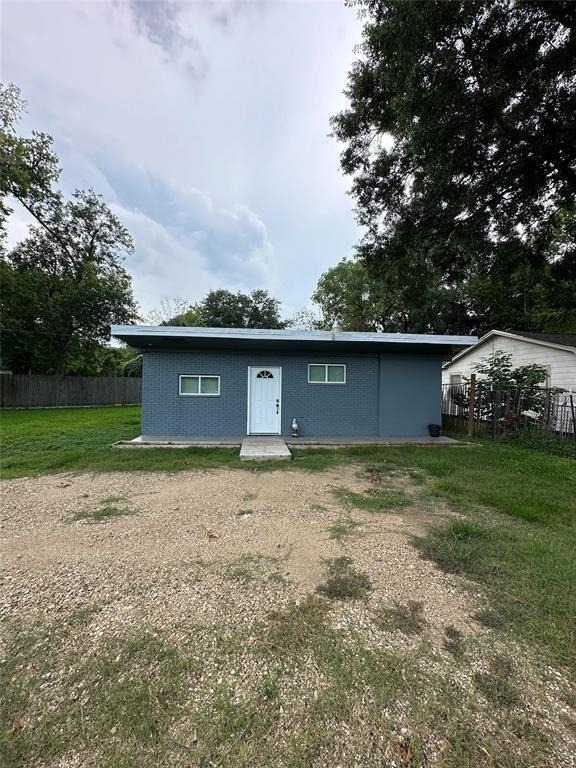 614 Ross Street - Photo 1