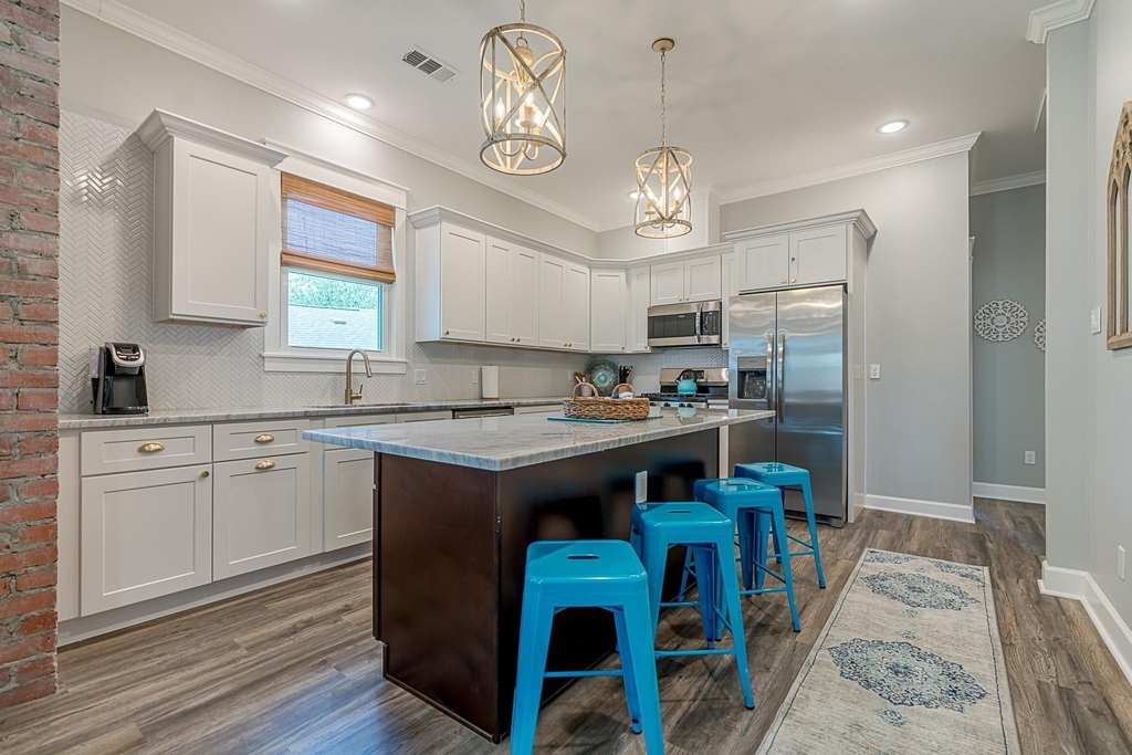 1224 Avenue K - Photo 9