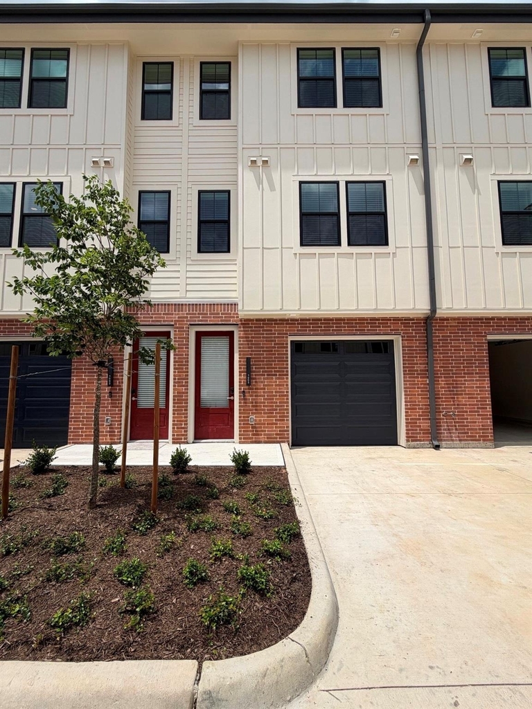 17318 N Eldridge Parkway - Photo 0