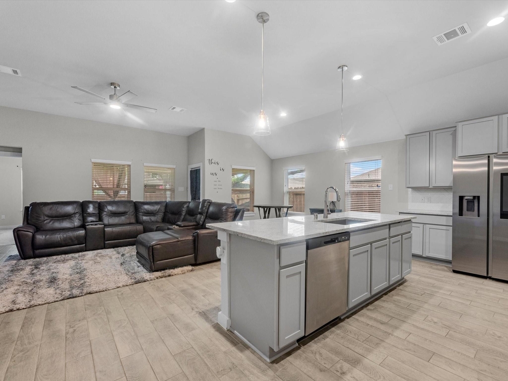 11702 Glossy Oak Lane - Photo 4