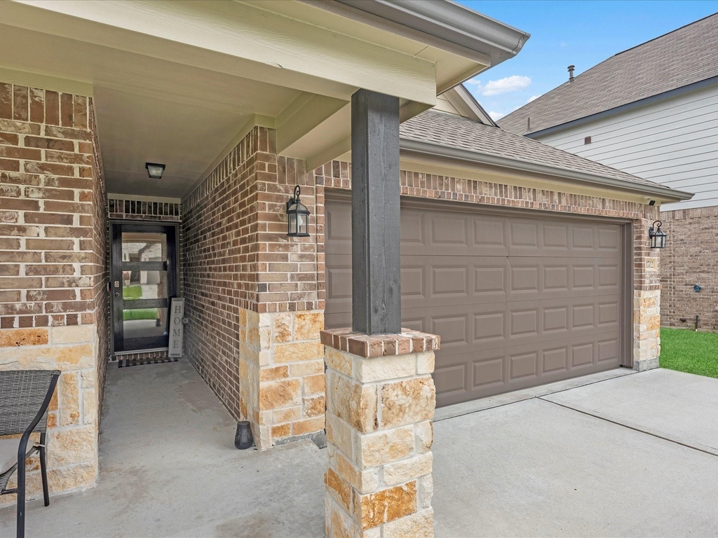11702 Glossy Oak Lane - Photo 2