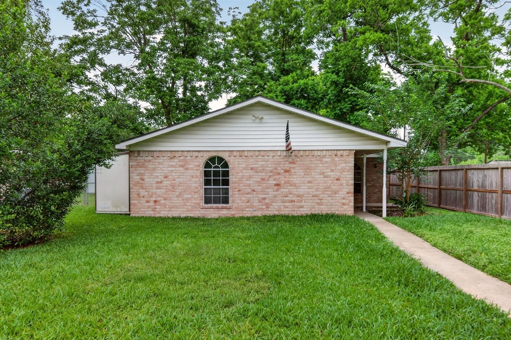 418 Texas Street - Photo 0