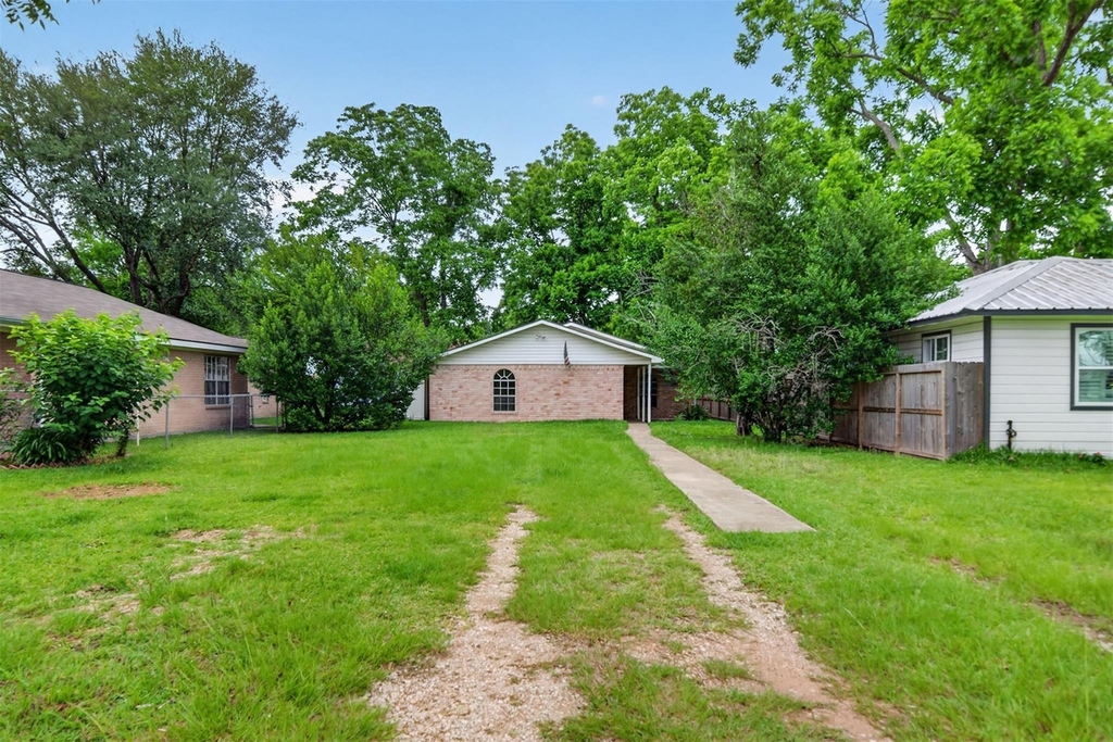 418 Texas Street - Photo 3
