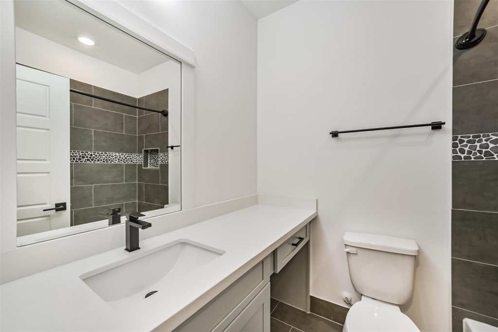 8321 Springwood Canyon Lane - Photo 35