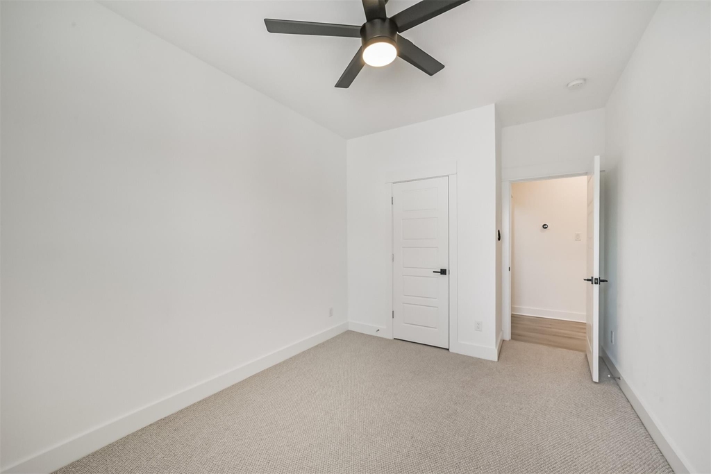 8321 Springwood Canyon Lane - Photo 32