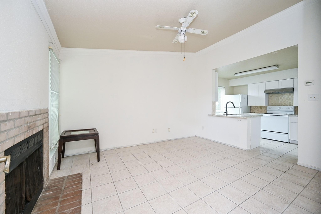 3900 Woodchase Drive - Photo 7