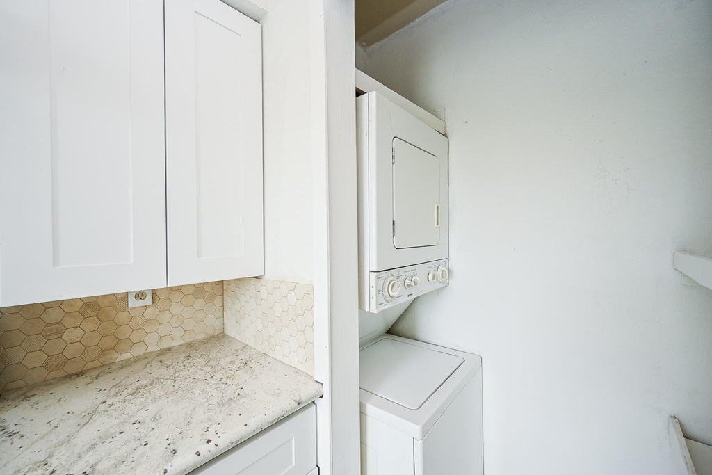 3900 Woodchase Drive - Photo 14