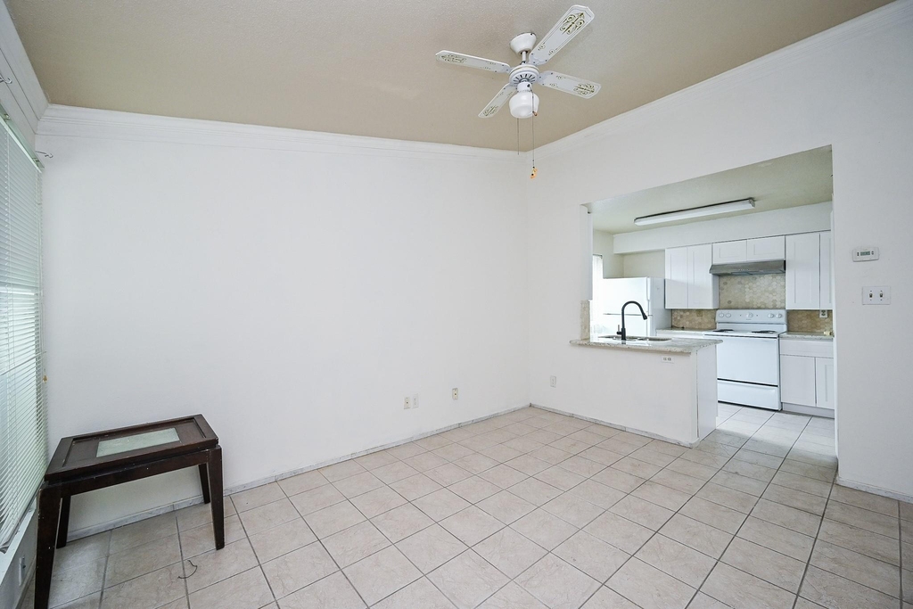 3900 Woodchase Drive - Photo 5