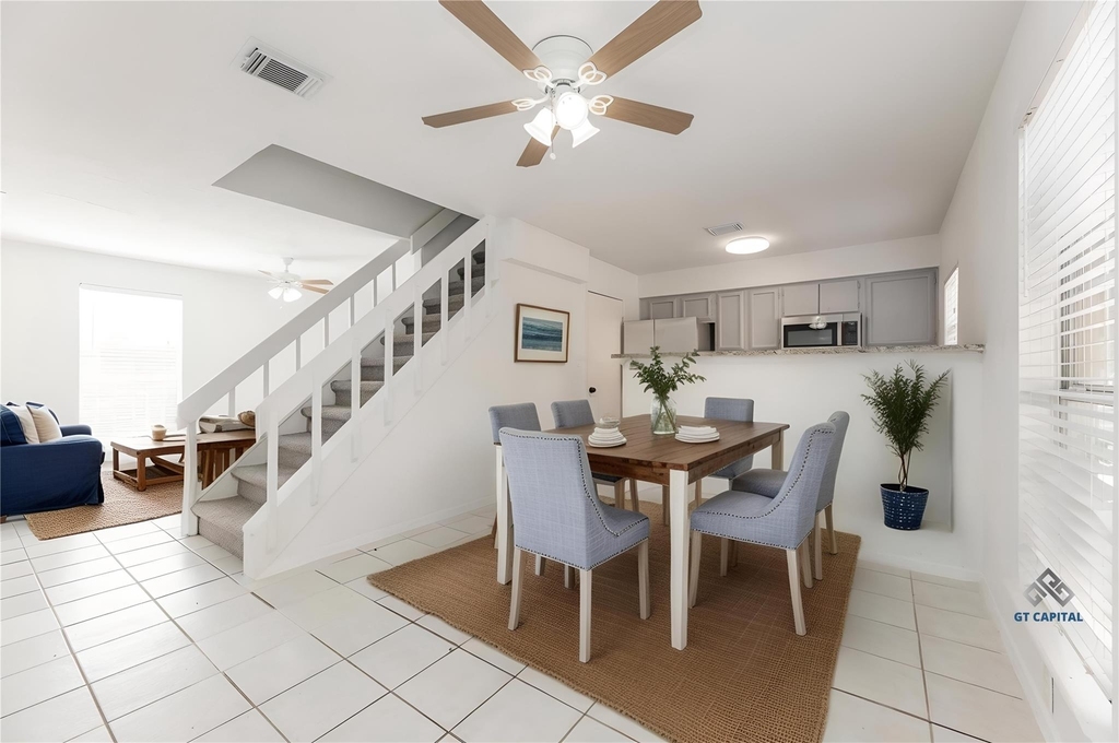 1902 Avenue B - Photo 2