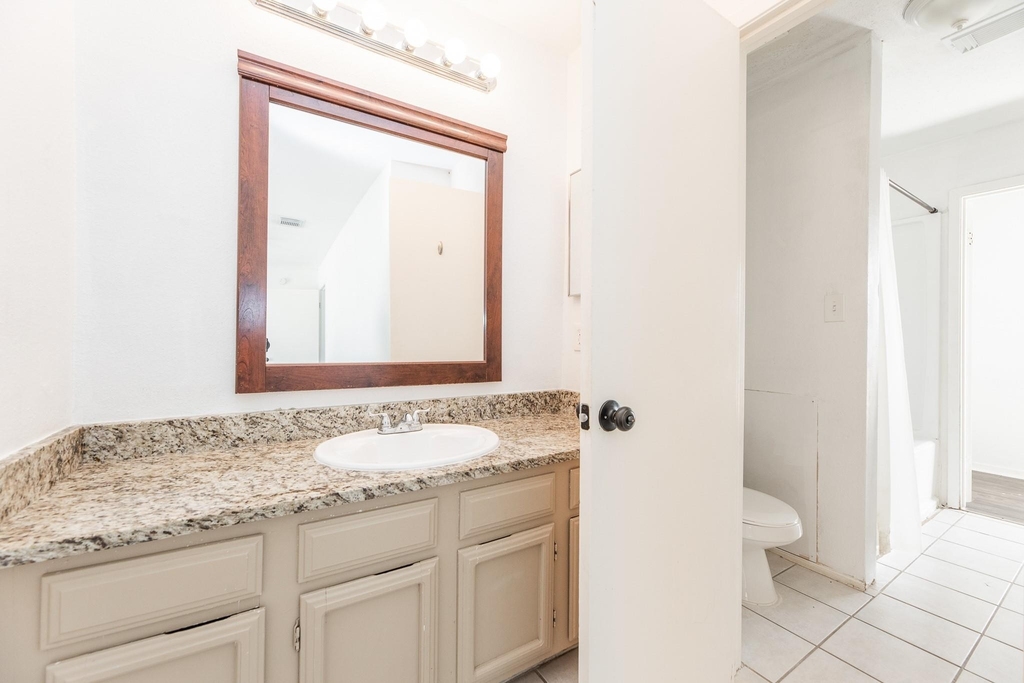 1902 Avenue B - Photo 16
