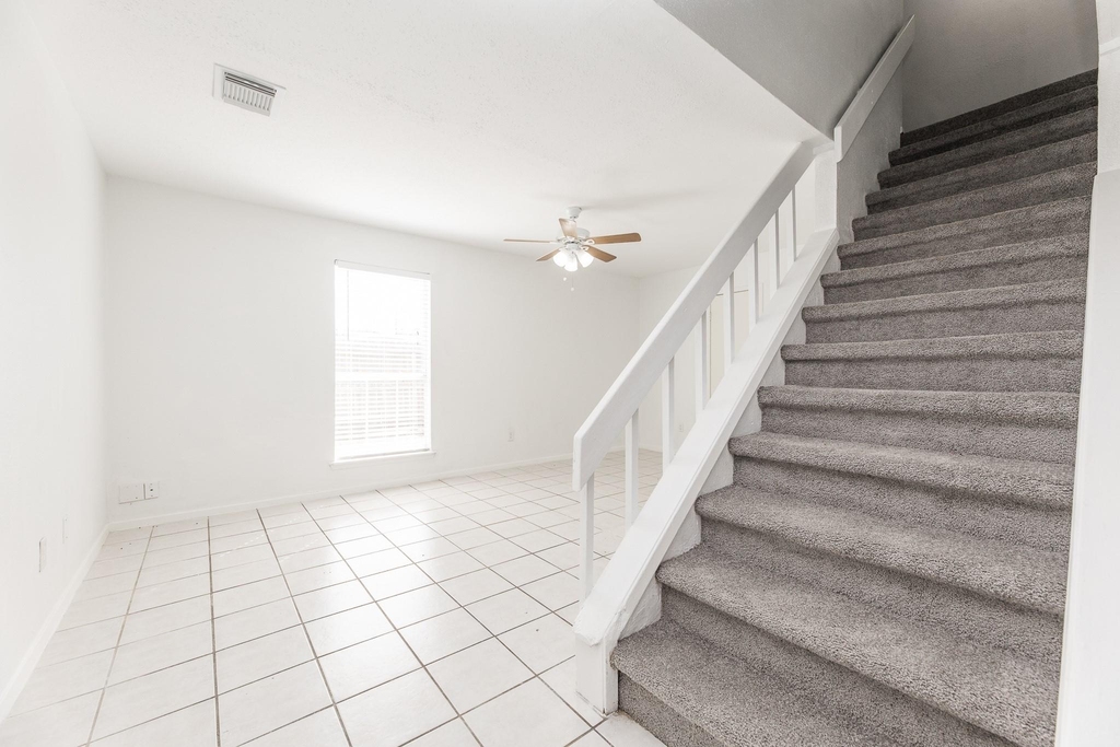 1902 Avenue B - Photo 5
