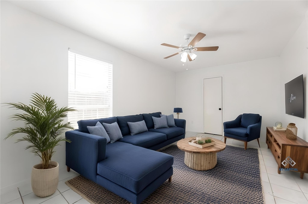 1902 Avenue B - Photo 7