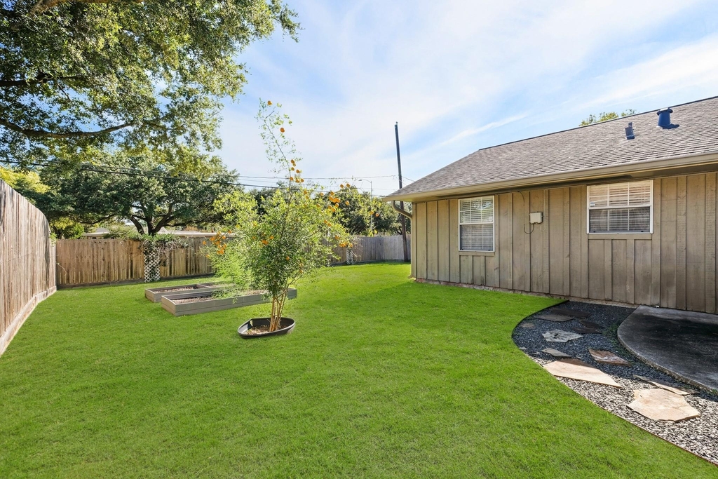 8729 Dunlap Street - Photo 13