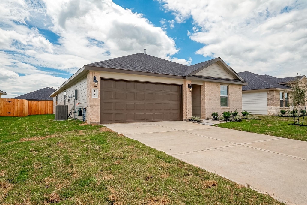 1018 Fringed Bluestar Drive - Photo 2
