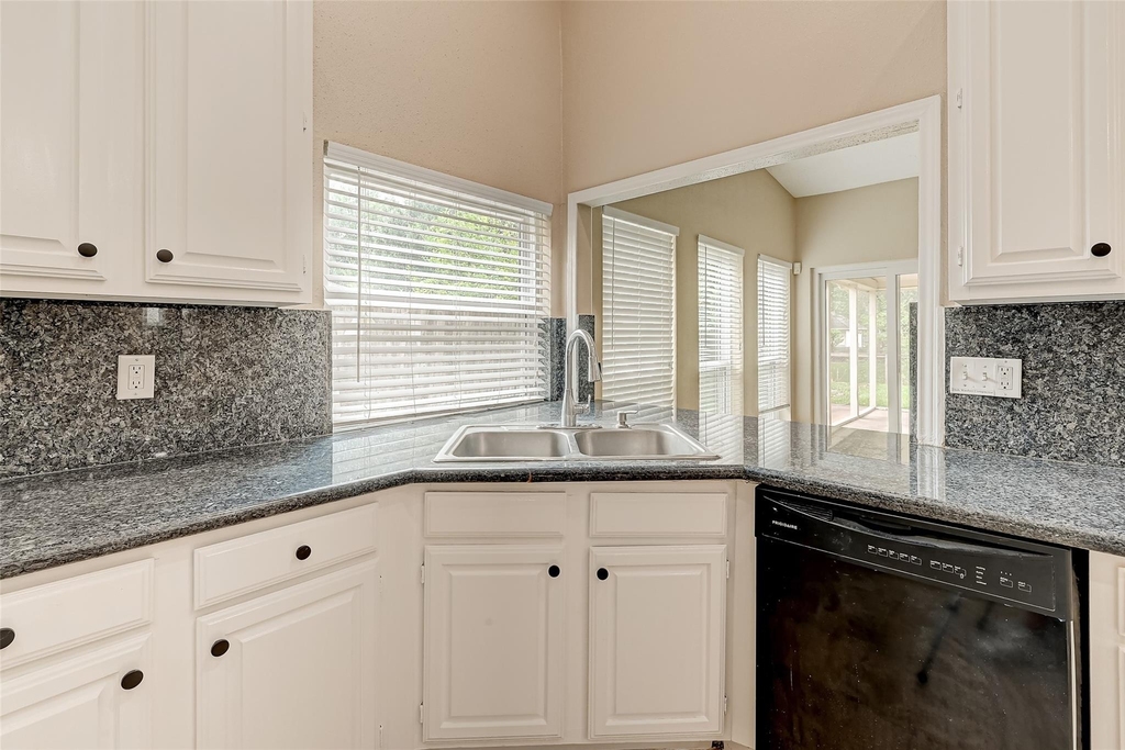 2302 Brook View Lane - Photo 13
