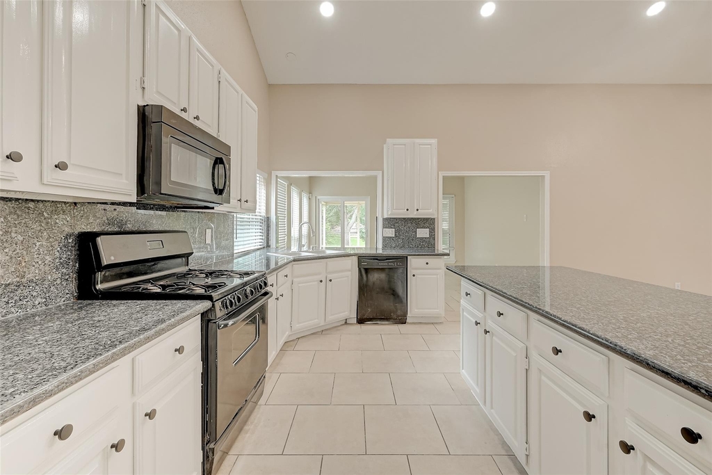 2302 Brook View Lane - Photo 14