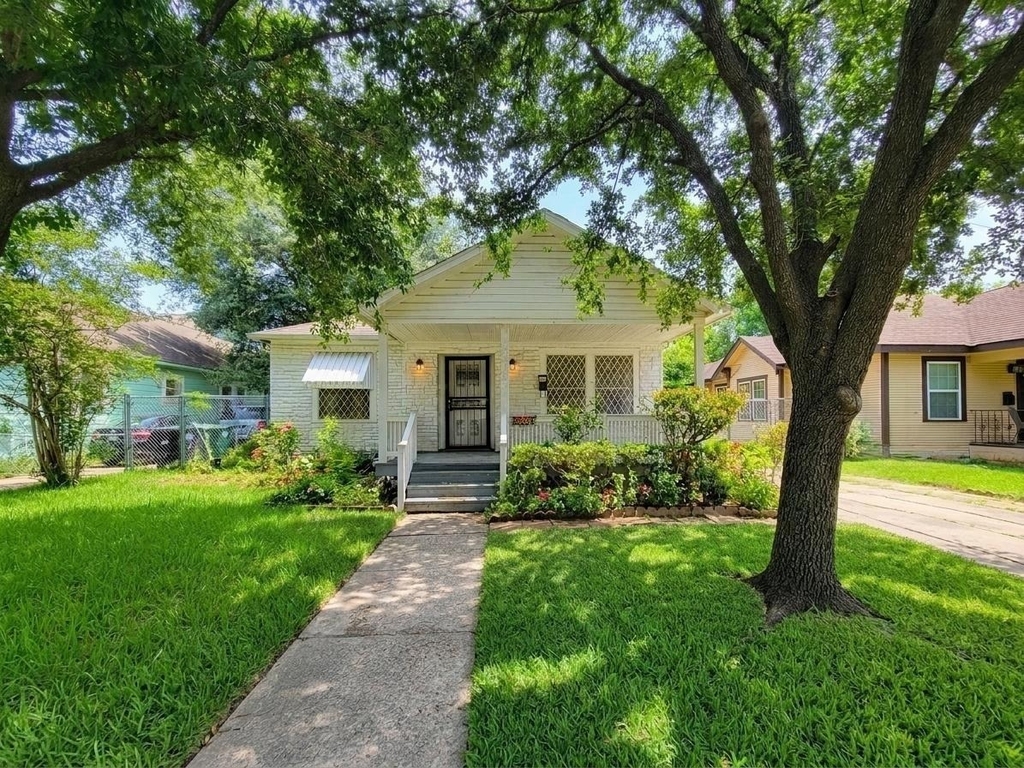 2816 Elser - Photo 0