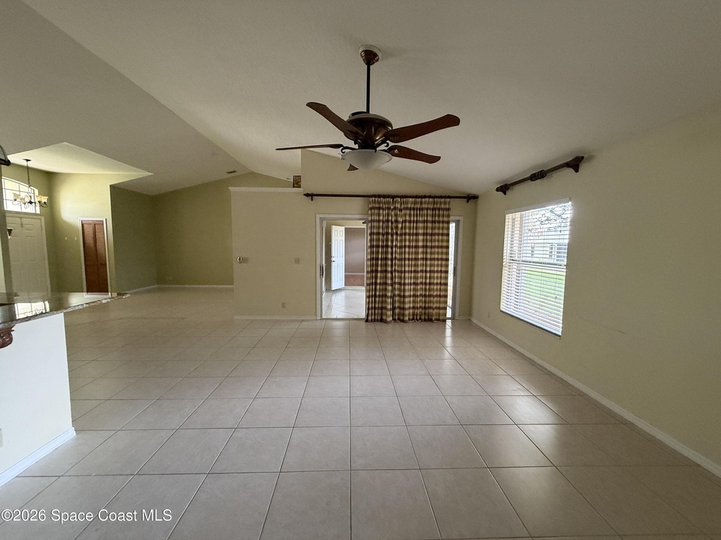 925 Falls Trail - Photo 11