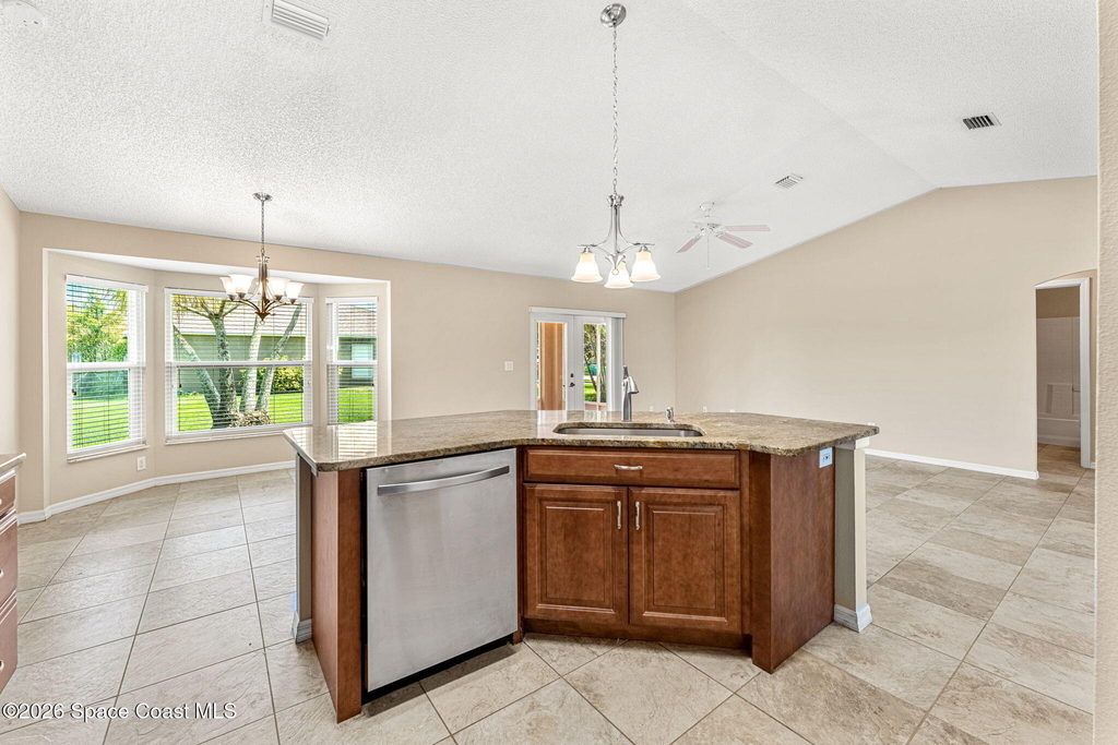 1622 Laramie Circle - Photo 11