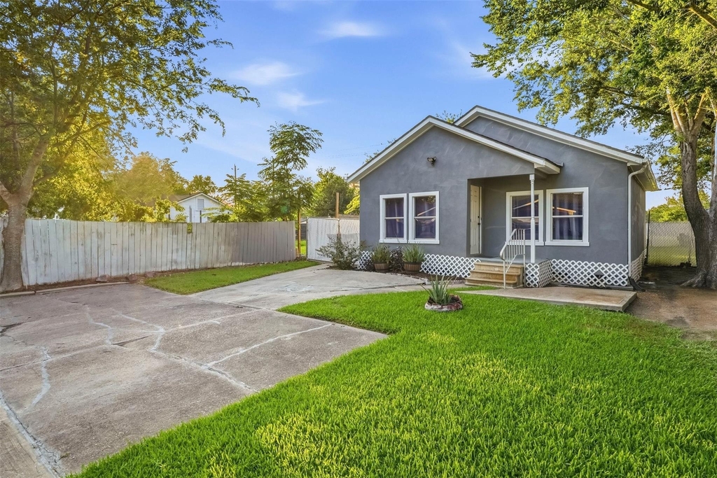 406 Gresham Street - Photo 6