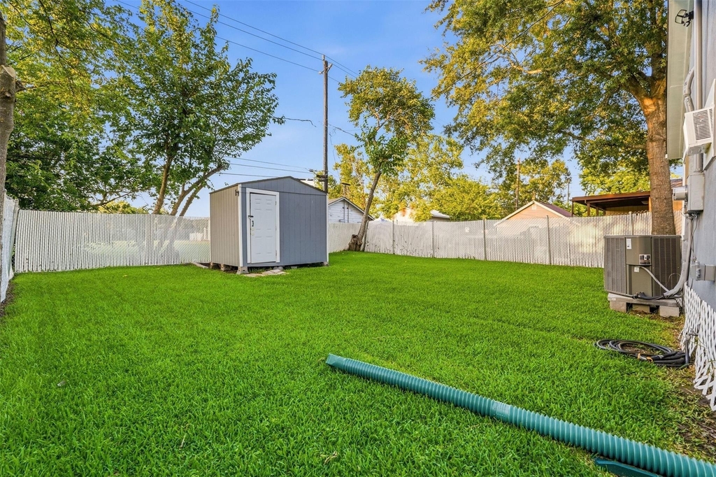 406 Gresham Street - Photo 22