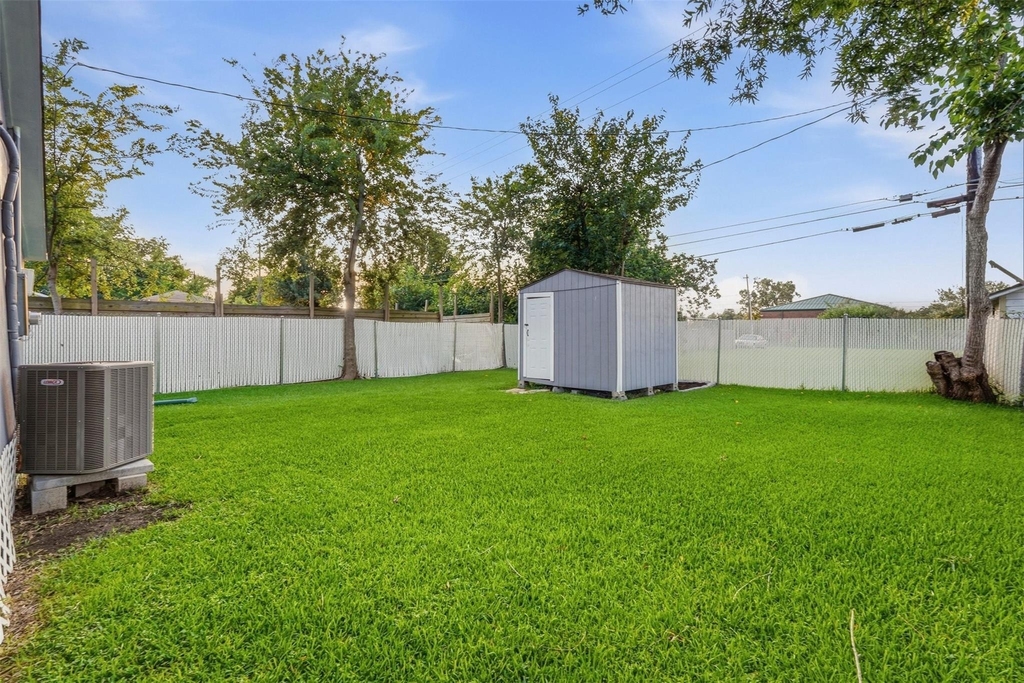 406 Gresham Street - Photo 20